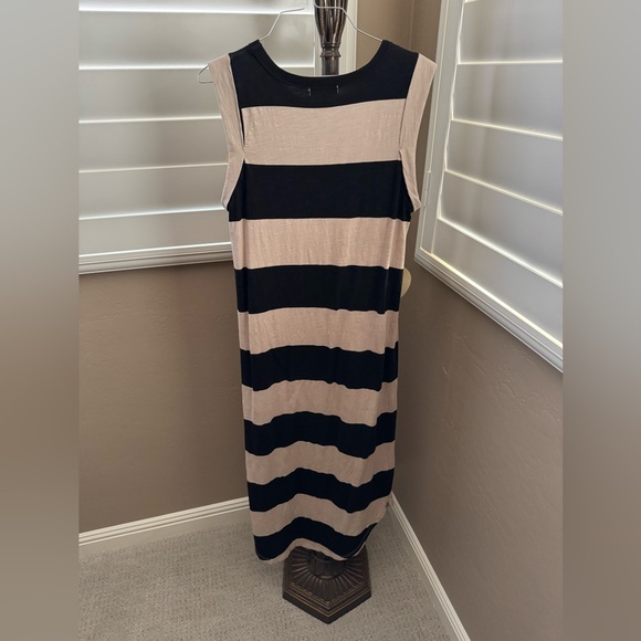 This is a Z Supply Blakely Foldover Dress in tan and black stripes. Size S - Picture 3 of 5